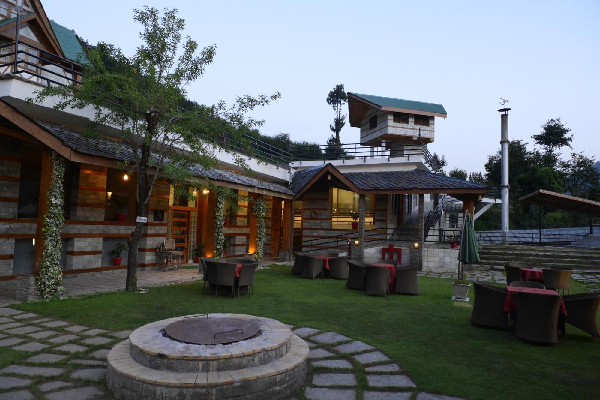 מנאלי Manuallaya The Resort & Spa מראה חיצוני תמונה