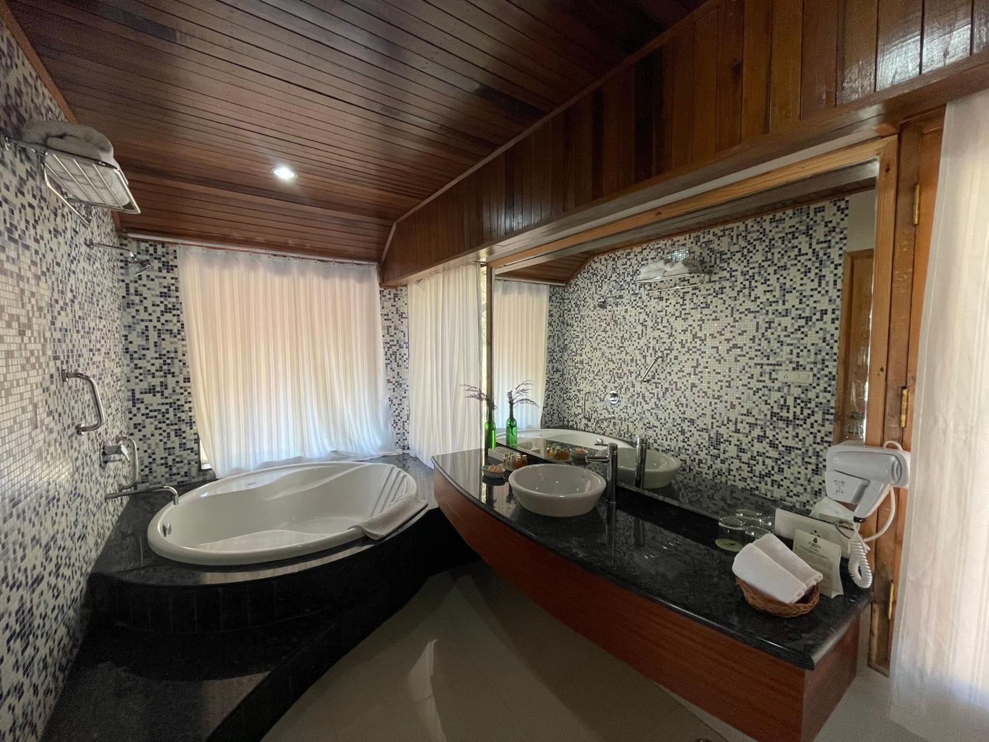 מנאלי Manuallaya The Resort & Spa מראה חיצוני תמונה
