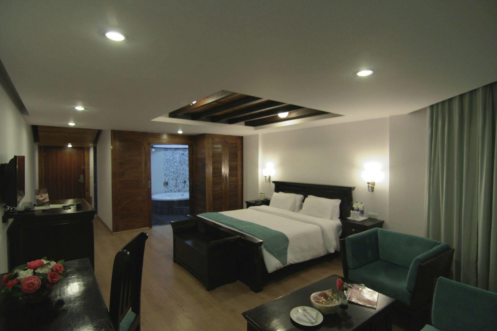 מנאלי Manuallaya The Resort & Spa מראה חיצוני תמונה